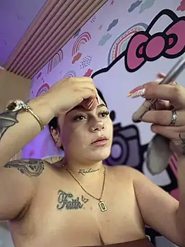 Snapshot of Megaan__More chatting on 02-14-26, 02:52 Megaan More online show from 02-14-26, 02:52