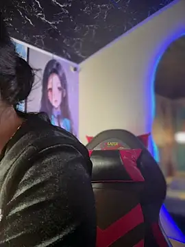 Snapshot of Megaan__More chatting on 03-18-26, 03:20 Megaan More online show from 03-18-26, 03:20