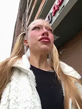 Sugar Pop online show from 09-18-25, 01:24