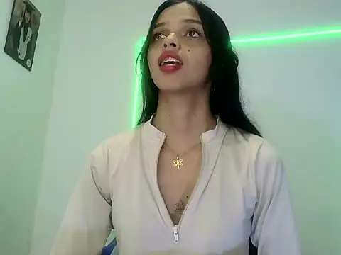 Snapshot of lucy_babyy chatting on 09-29-25, 03:28 lucy babyy online show from 09-29-25, 03:28