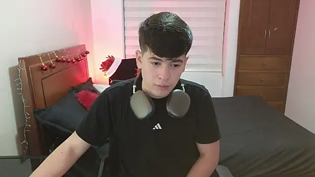 tightncuteass online show from 11-19-25, 10:43