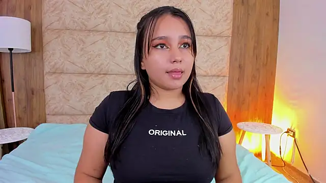 Snapshot of IvannaaVega chatting on 10-11-25, 04:22 IvannaaVega online show from 10-11-25, 04:22