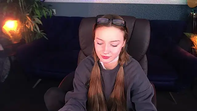 FoxyMayy online show from 10-16-25, 12:39