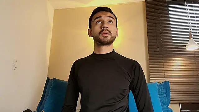 Axel Moon S online show from 10-13-25, 06:19