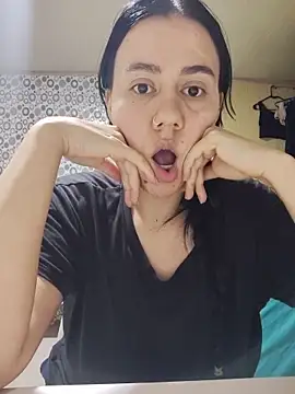 Snapshot of valen-sexx chatting on 06-19-26, 02:49 valen-sexx online show from 06-19-26, 02:49