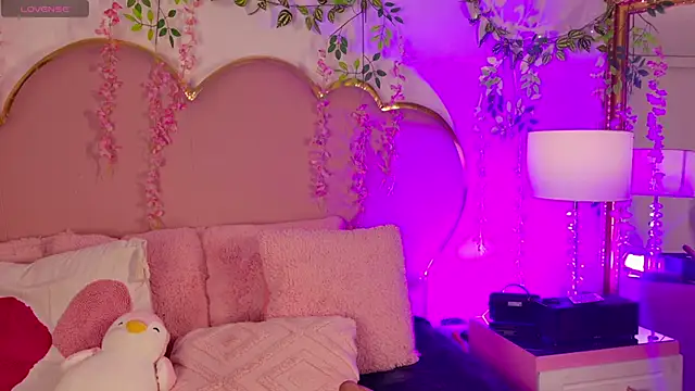 Snapshot of Lauuu2007 chatting on 03-05-26, 08:16 Lauuu2007 online show from 03-05-26, 08:16