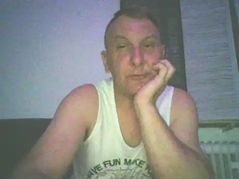 Snapshot of niezlomny75 chatting on 09-21-25, 11:17 niezlomny75 online show from 09-21-25, 11:17