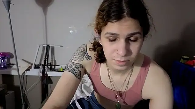 cuddlyavenue online show from 01-18-26, 02:04