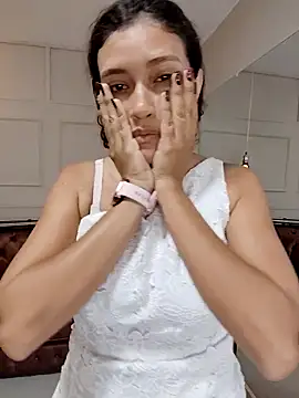 ArielBlossom    online show from 10-17-25, 11:02