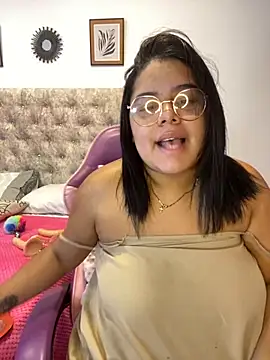 Snapshot of Anabelle_00_ chatting on 09-19-25, 03:19 Anabelle 00 online show from 09-19-25, 03:19