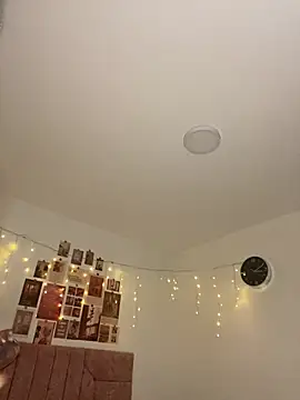 Snapshot of Anabelle_00_ chatting on 02-15-26, 03:58 Anabelle 00 online show from 02-15-26, 03:58