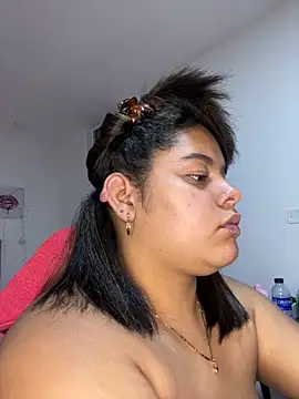 Snapshot of Anabelle_00_ chatting on 03-26-26, 03:12 Anabelle 00 online show from 03-26-26, 03:12