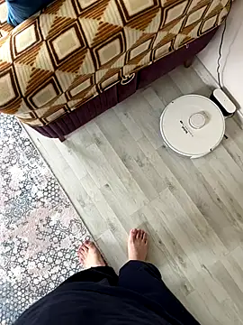 Snapshot of LAZ3R1 chatting on 10-02-25, 10:33 LAZ3R1 online show from 10-02-25, 10:33