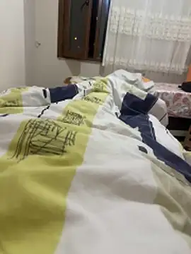 Snapshot of LAZ3R1 chatting on 10-29-25, 03:36 LAZ3R1 online show from 10-29-25, 03:36