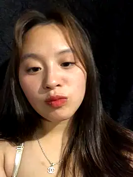 Snapshot of chipchip-00 chatting on 10-12-25, 04:33 chipchip-00 online show from 10-12-25, 04:33