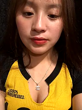 Snapshot of chipchip-00 chatting on 10-15-25, 11:10 chipchip-00 online show from 10-15-25, 11:10