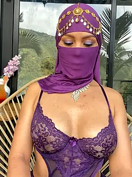  hafsa  online show from 10-25-25, 08:47