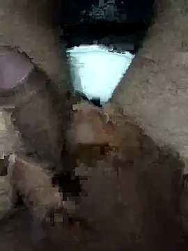 Snapshot of snadycam chatting on 10-22-25, 03:07 snadycam online show from 10-22-25, 03:07