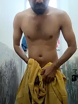 Snapshot of snadycam chatting on 10-25-25, 03:47 snadycam online show from 10-25-25, 03:47