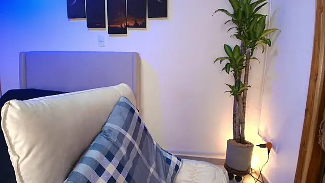 Snapshot of MaryMoon_ chatting on 11-09-25, 07:34 MaryMoon online show from 11-09-25, 07:34