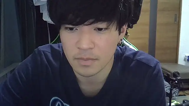 Snapshot of aokunvvv chatting on 09-15-25, 02:39 aokunvvv online show from 09-15-25, 02:39