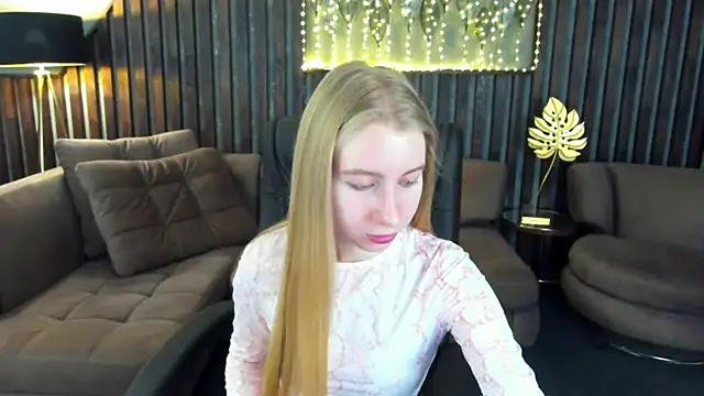 Alina Blonde online show from 03-15-26, 06:41