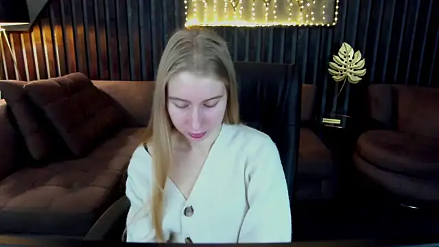 Alina Blonde online show from 04-02-26, 05:38