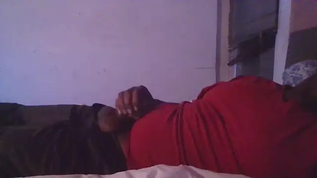 Snapshot of DemontimeLo chatting on 10-22-25, 05:08 DemontimeLo online show from 10-22-25, 05:08