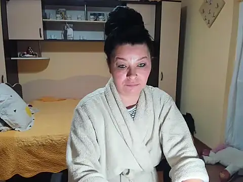 Snapshot of Soffy_Skye chatting on 02-11-26, 05:01 Soffy Skye online show from 02-11-26, 05:01