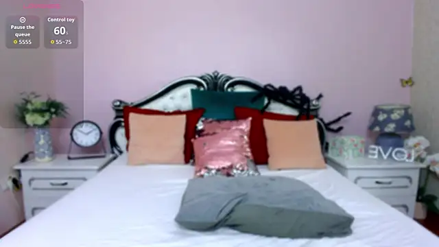 Missy Skye online show from 10-21-25, 05:41