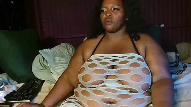 Snapshot of Bustyboobs02xx chatting on 04-18-26, 06:50 Bustyboobs02xx online show from 04-18-26, 06:50