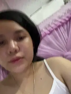 Snapshot of Lauraa-a chatting on 09-11-25, 08:25 Lauraa-a online show from 09-11-25, 08:25