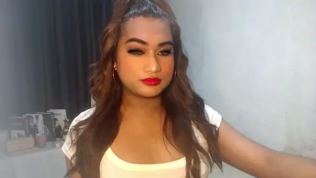 Snapshot of Elysia_Fox chatting on 12-22-25, 02:30 Elysia Fox online show from 12-22-25, 02:30