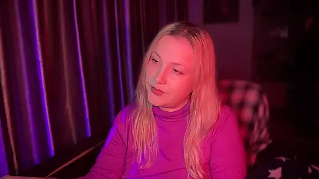 BikiHellena online show from 11-28-25, 12:24