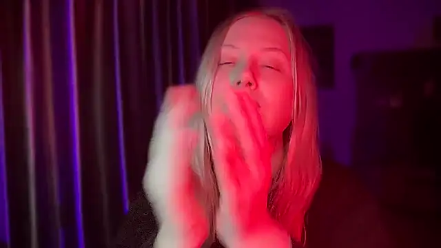 BikiHellena online show from 02-04-26, 07:31