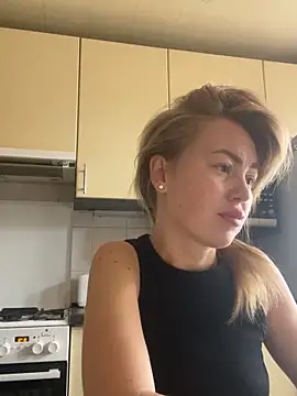 MartaLuna  online show from 10-29-25, 07:21