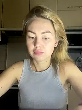 MartaLuna  online show from 11-11-25, 12:16