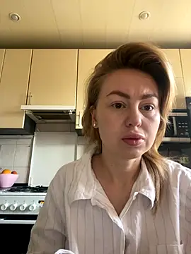 MartaLuna  online show from 11-15-25, 06:44