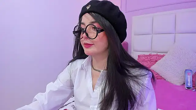 Ashleypetit online show from 02-06-26, 12:19