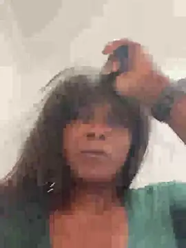 Snapshot of douceebene chatting on 09-29-25, 08:13 douceebene online show from 09-29-25, 08:13