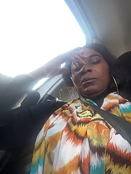 Snapshot of douceebene chatting on 10-15-25, 11:54 douceebene online show from 10-15-25, 11:54