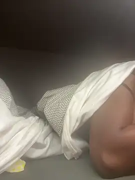 Snapshot of douceebene chatting on 10-30-25, 10:32 douceebene online show from 10-30-25, 10:32