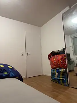 Snapshot of douceebene chatting on 11-04-25, 05:56 douceebene online show from 11-04-25, 05:56