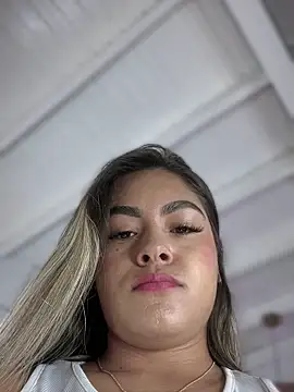 Snapshot of MayaMoanXXX chatting on 10-04-25, 01:09 MayaMoanXXX online show from 10-04-25, 01:09