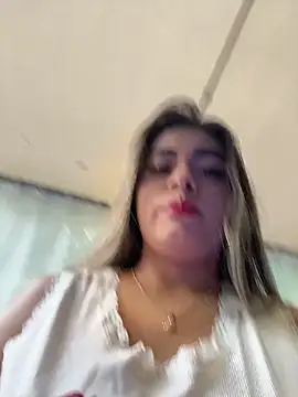 Snapshot of MayaMoanXXX chatting on 11-01-25, 01:13 MayaMoanXXX online show from 11-01-25, 01:13