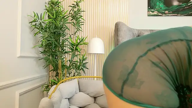 MeganXDesire online show from 10-19-25, 04:46