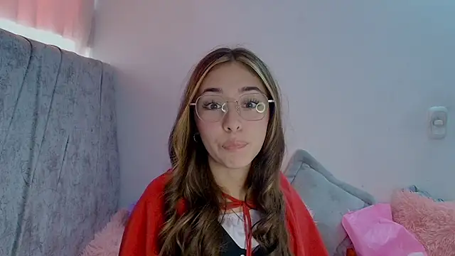 kimmy vegga2 online show from 10-31-25, 05:03