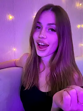 Elizabeth Tay online show from 11-08-25, 05:23