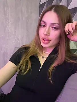 Snapshot of Elizabeth_Tay chatting on 03-12-26, 07:31 Elizabeth Tay online show from 03-12-26, 07:31