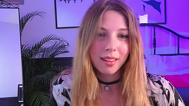 Snapshot of MiillKiss chatting on 09-22-25, 07:10 MiillKiss online show from 09-22-25, 07:10
